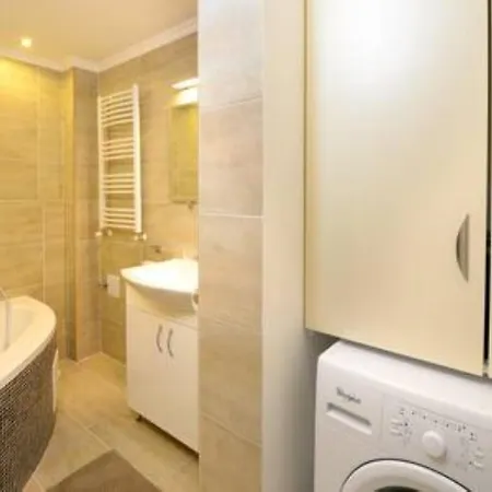 Orangehomes Two Bedroom Raday Str. Διαμέρισμα *