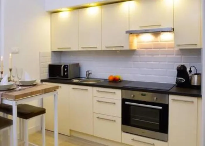 Orangehomes Two Bedroom Raday Str. *