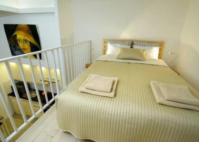 Orangehomes Two Bedroom Raday Str.